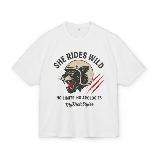 She Rides Wild - Oversized Bikergirl T-Shirt | Damen Heavy Cotton Graphic Shirt |  Design von MyMotoStyles