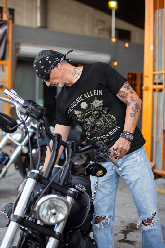 HigherBlanks Premium T-Shirt "Folge deinem Rudel"